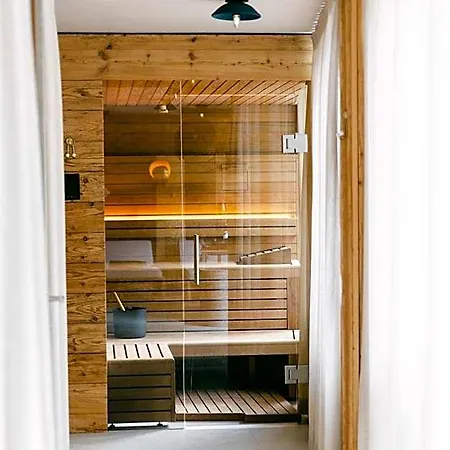 Face D'or Luxury Serviced 5*
