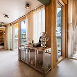 Face D'or Luxury Serviced Apartahotel