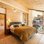 Apartahotel Face D'or Luxury Serviced 5*